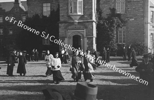 PERSONALITIES AT KIMMAGE NEW C.S.S.J.COLLEGE VINTIE DR.WALL, DR.VALERA,COSGRAVE, BISHOP LE HUNSEC CSSF, BISHOP SHANAHAN, HEFFERNAN, NEVILLE